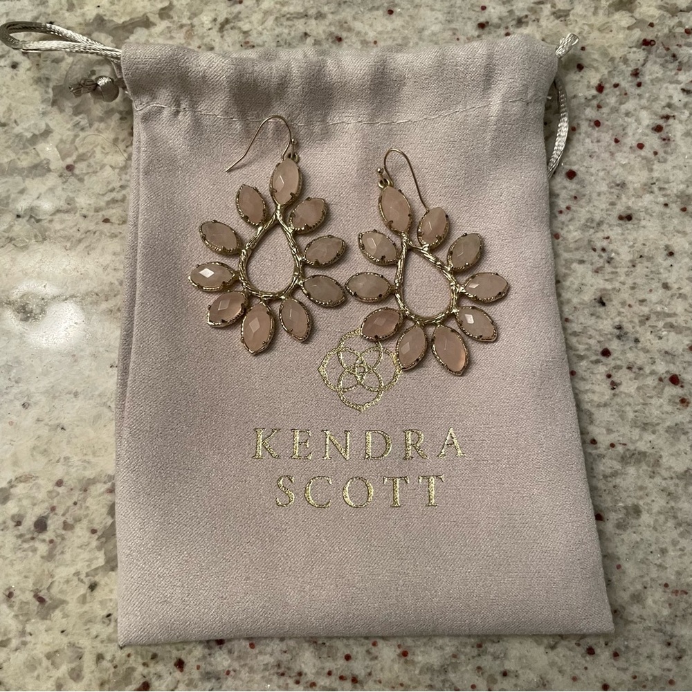 RARE ✨ Kendra Scott Nyla earrings ✨